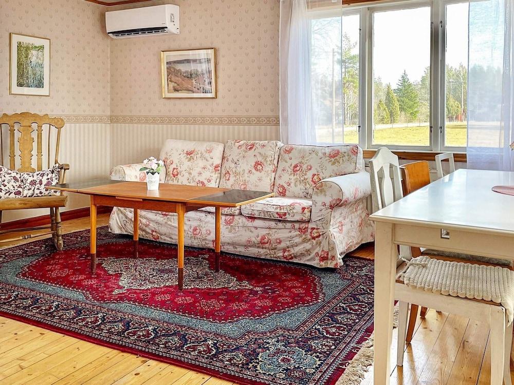 7 Person Holiday Home in Hogsby-by Traum