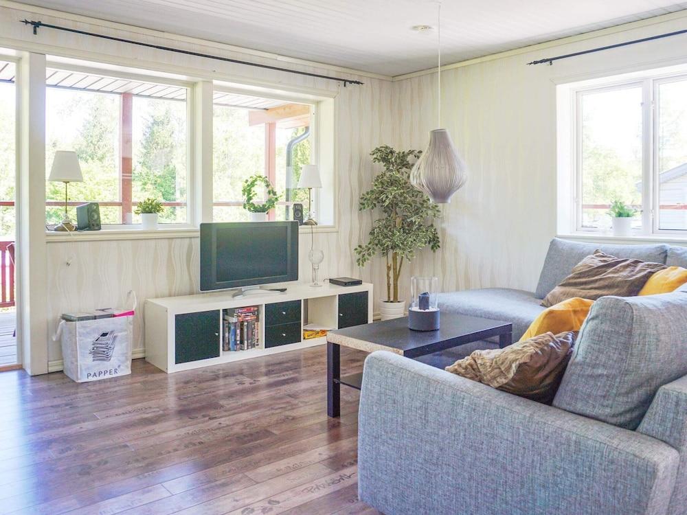 4 Person Holiday Home in Hallnas-by Traum