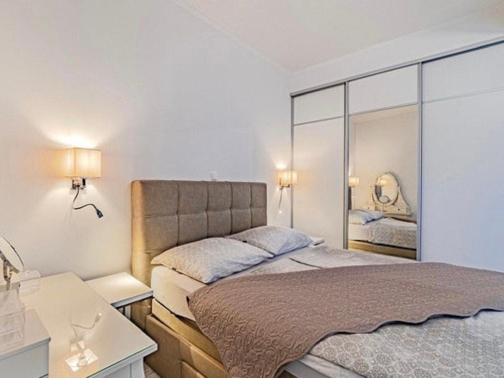 Villa Ponar With Swimming Pool