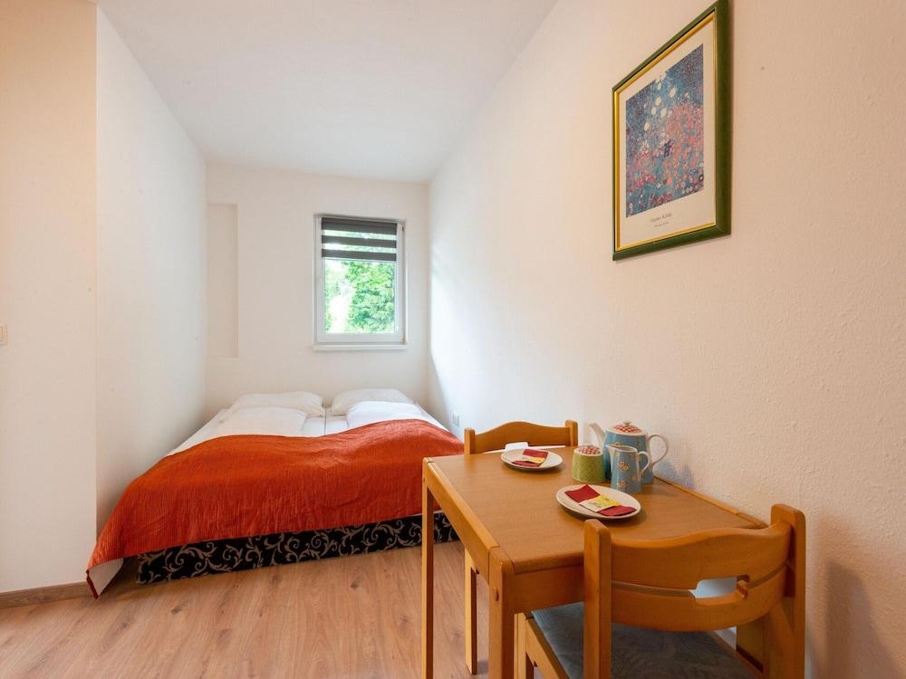 Attractive Apartment With Terrace