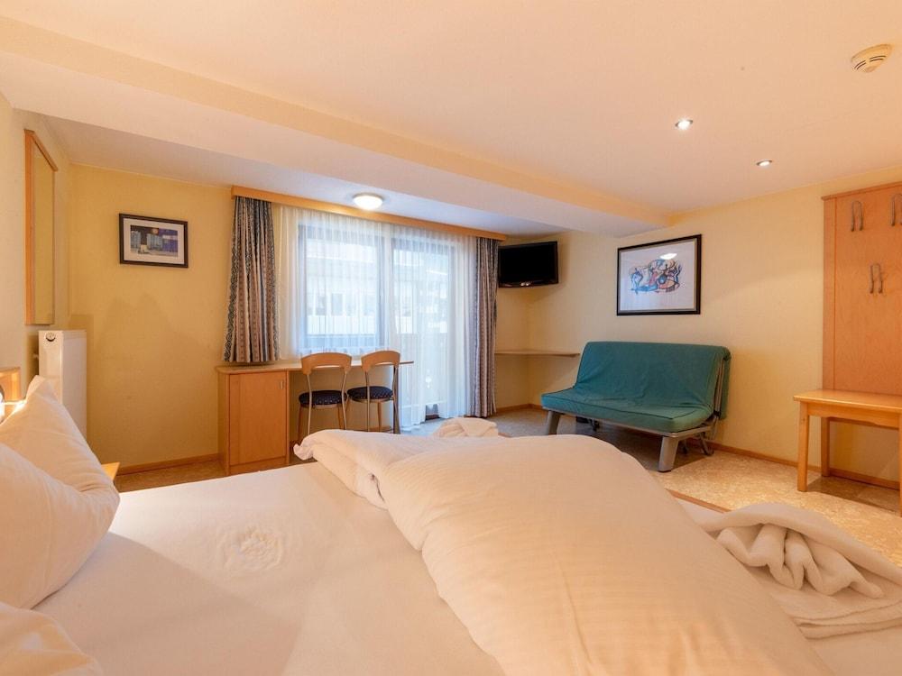 Nice Apartment in Langenfeld With Garden