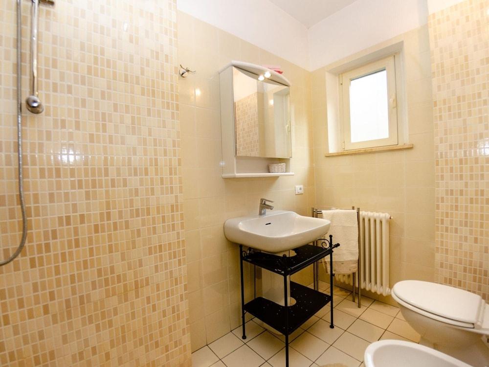 Holiday Home in Lucca With Pool & Garden