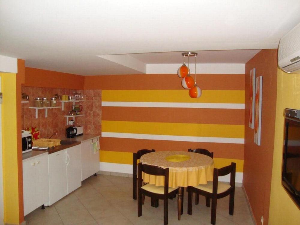 Apartments Villa Mare - One Bedroom Apartment With Balcony and Sea View