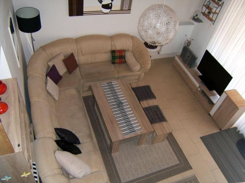 "friesenhorn" 33 Merchant