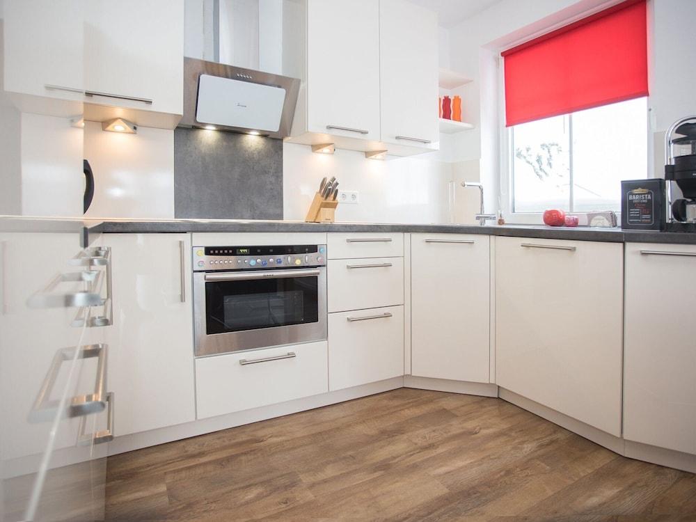 Bright Flat in Neuastenberg With Terrace