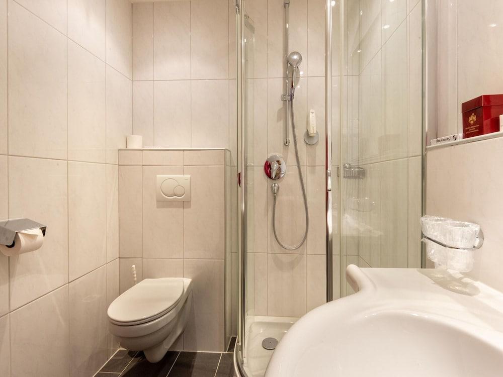 Apartment in Langenfeld With Recreation Room