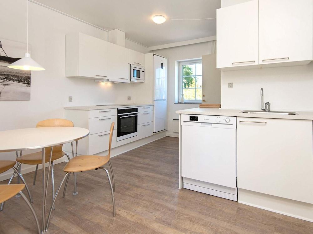 Charming 4-person Getaway- Type 7