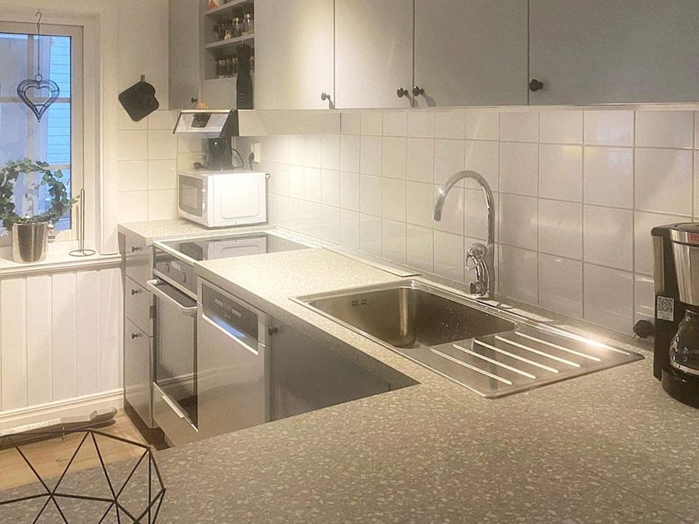 10 Person Holiday Home in Syssleback-by Traum