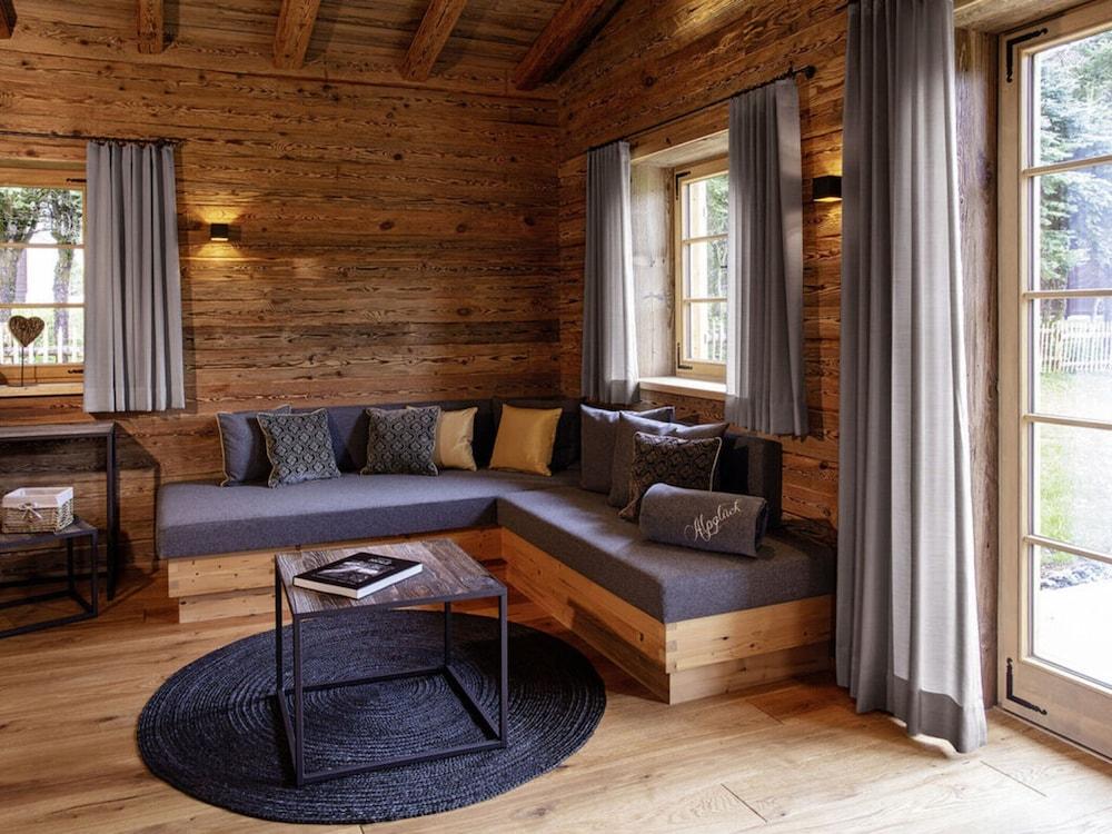 Alpgluck Chalet Modern Retreat