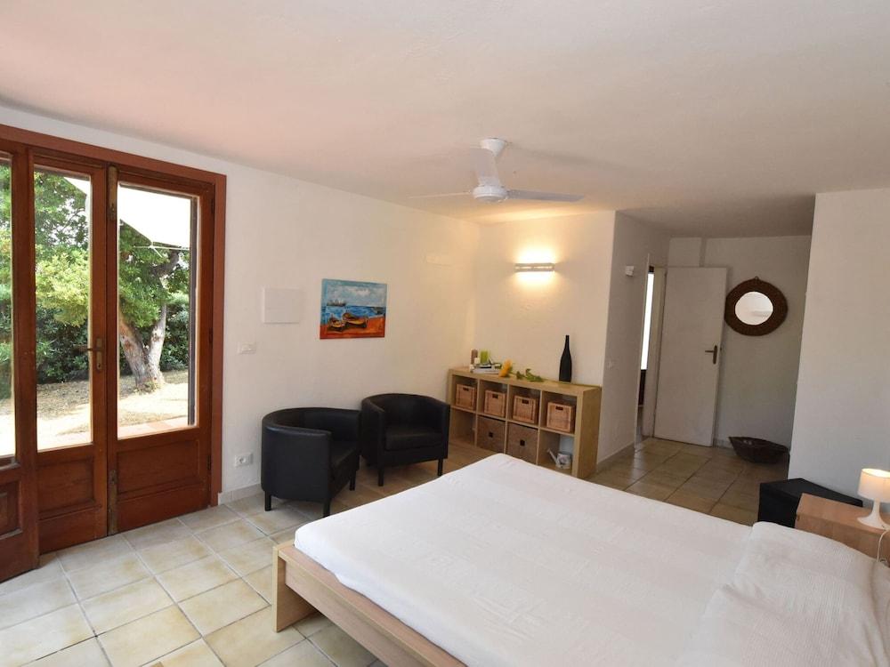 Belvilla by OYO Villa Alexa Sei