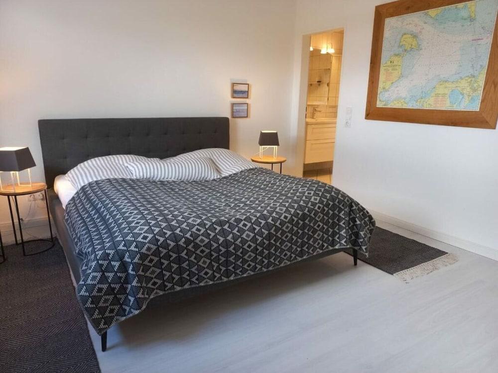 Penthouse Apartment With Pool