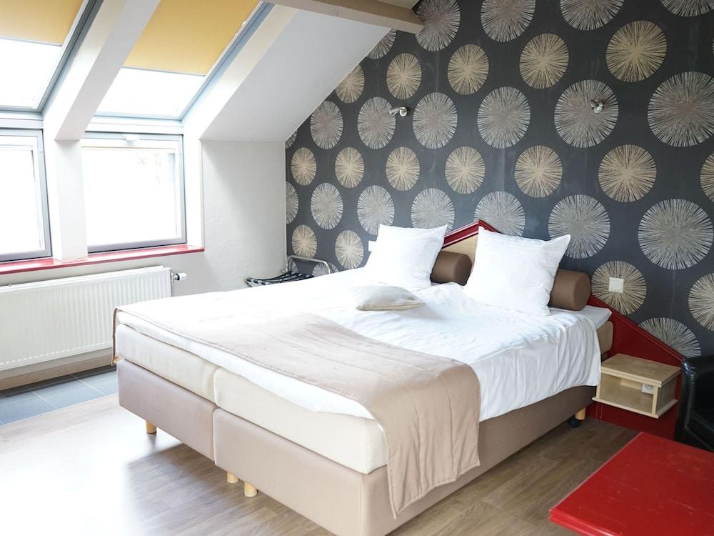 Charming Cottage With Pool in Houffalize