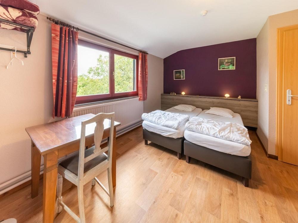 Spacious Group Stay in Wanne