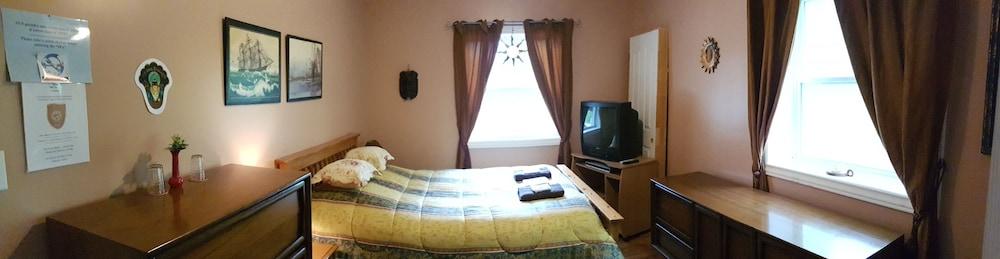 The Hidden Treasure - Le Trésor Caché