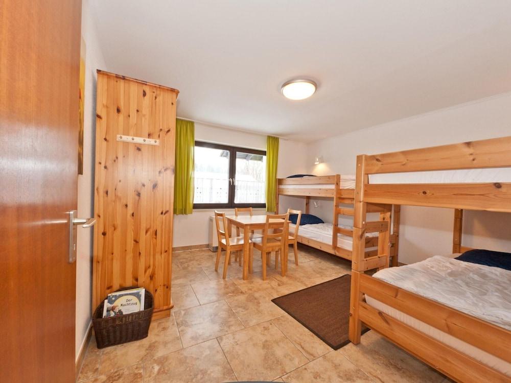 Apartment mit Spielbereich