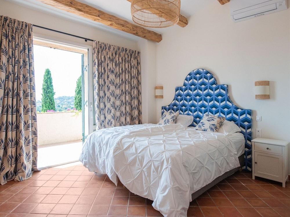 Sea View Villa With Pool