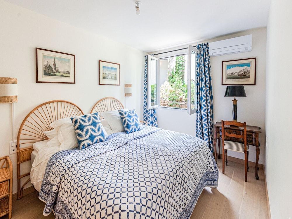 Sea View Villa With Pool