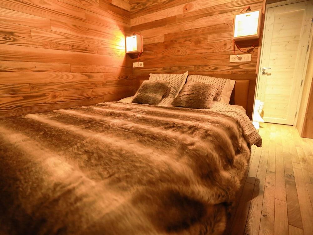 Cottage in Valloire With Ski-storage