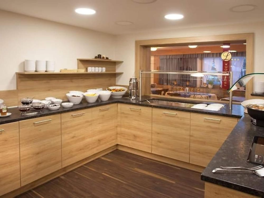 Nice Apartment in Langenfeld With Garden