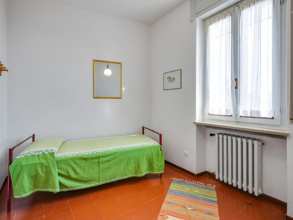 Beaming Holiday Home in Marciaga With Pool, Garden,terrace