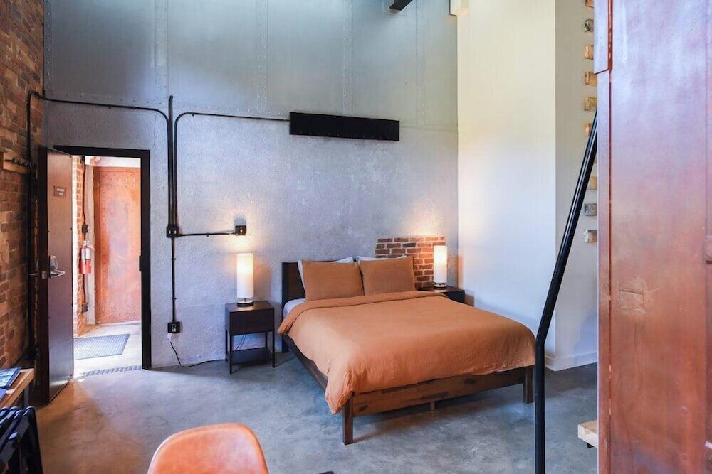 Old Marshall Jail Hotel