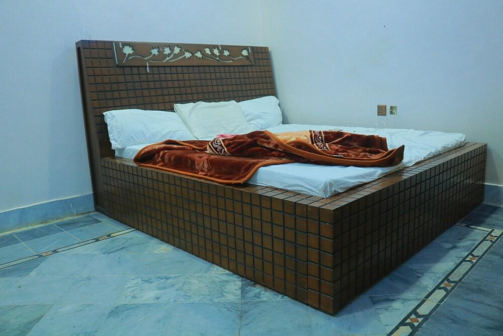 Blue Water Continental Hotel