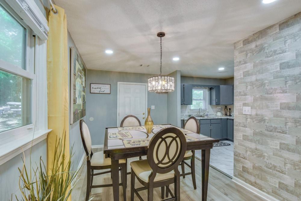 Athens Home w/ Deck - Near Sanford Stadium!