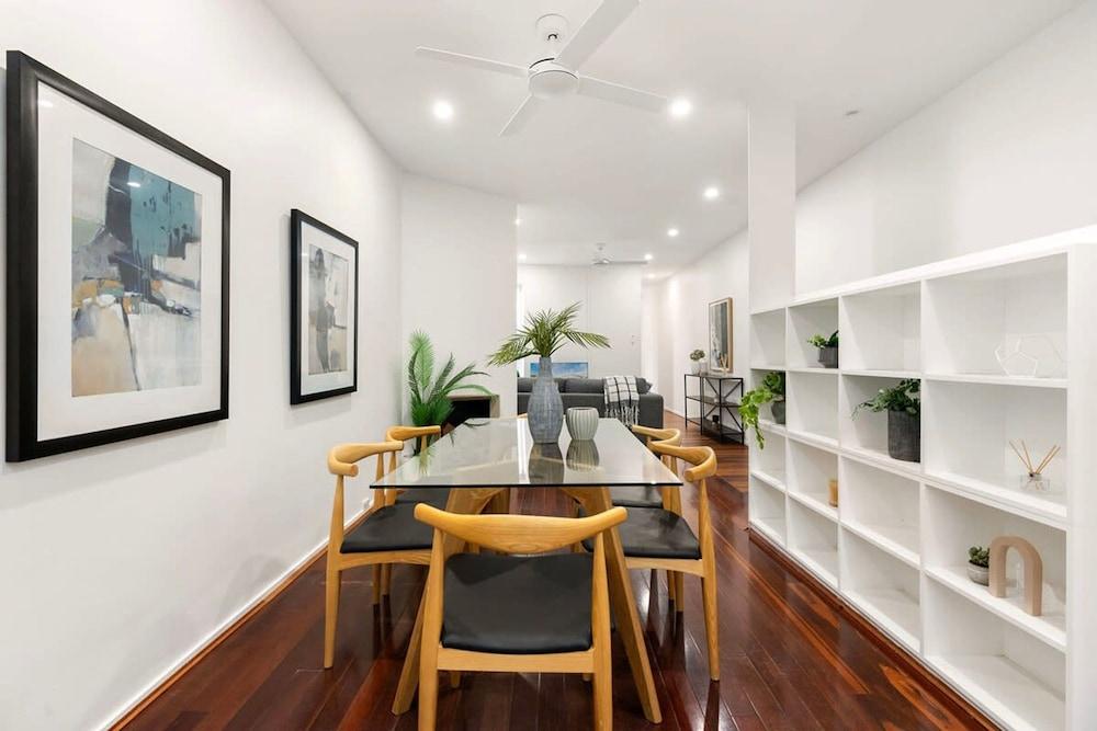 Bright Central Darlinghurst