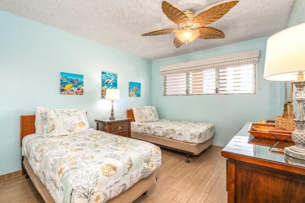 Royal Mauian, #307 2 Bedroom Condo by RedAwning