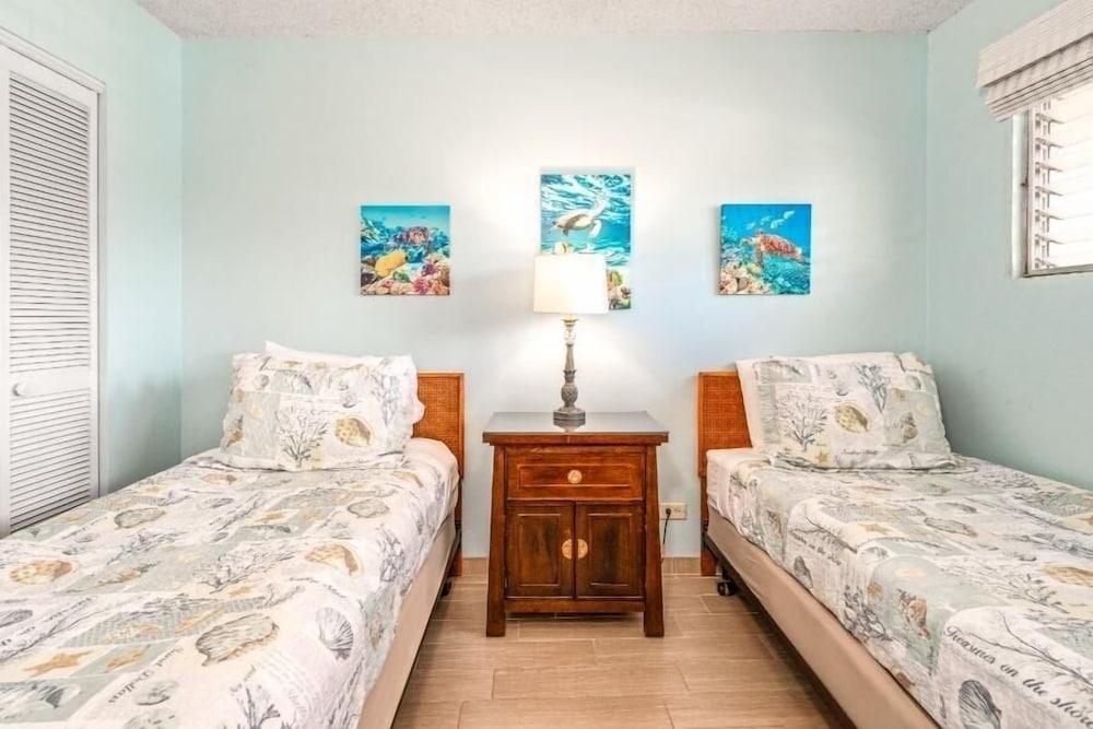 Royal Mauian, #307 2 Bedroom Condo by RedAwning