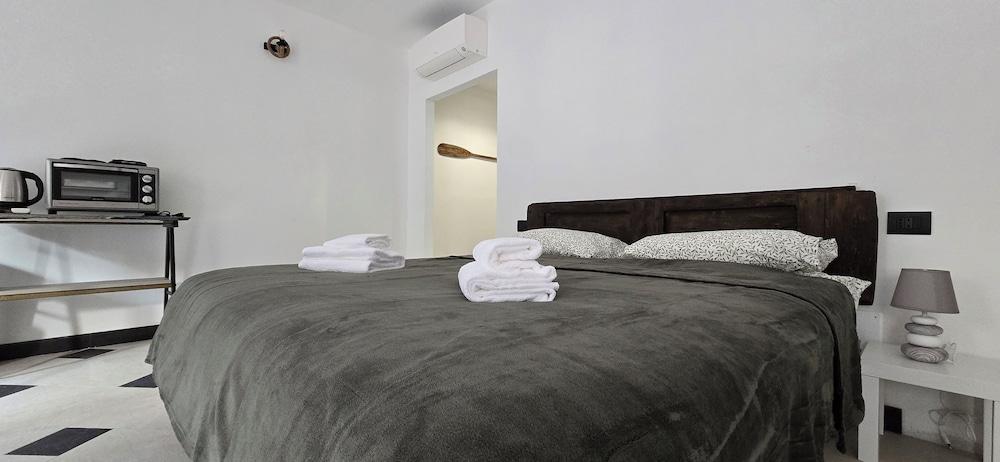 The pirate's cove- Bluchalet