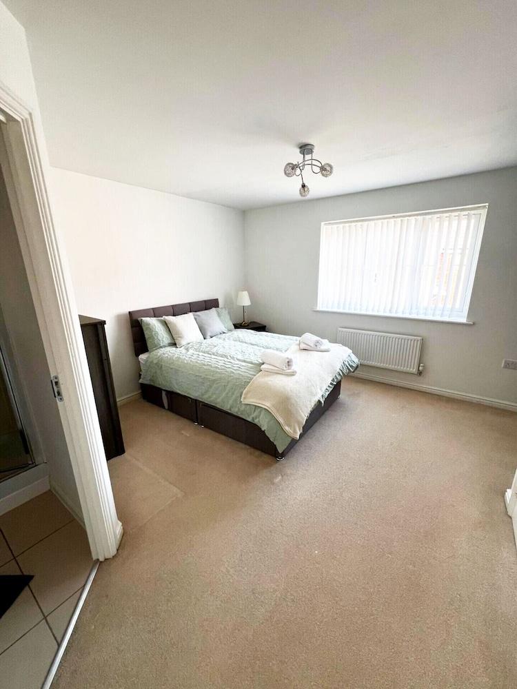 Stay Sleep Rest - Brockwell Park