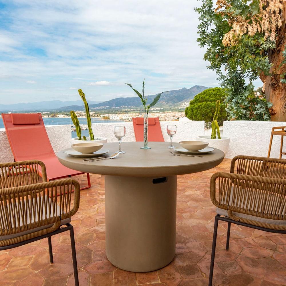 Castell Mar 1009 in Roses