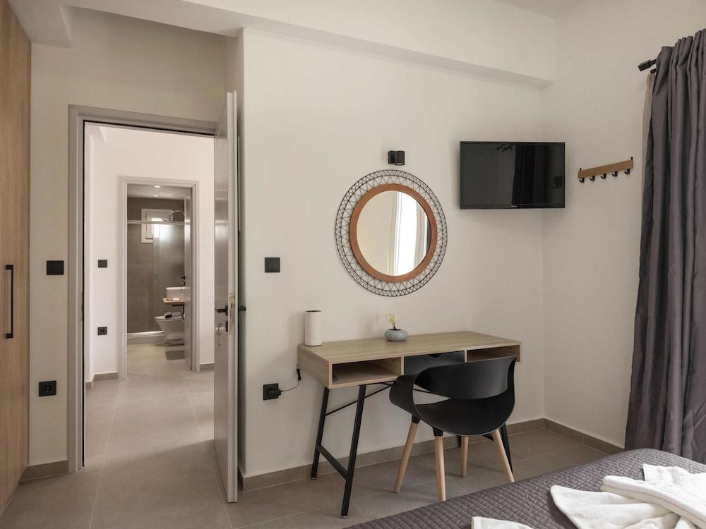 Parikia's Urban Oasis