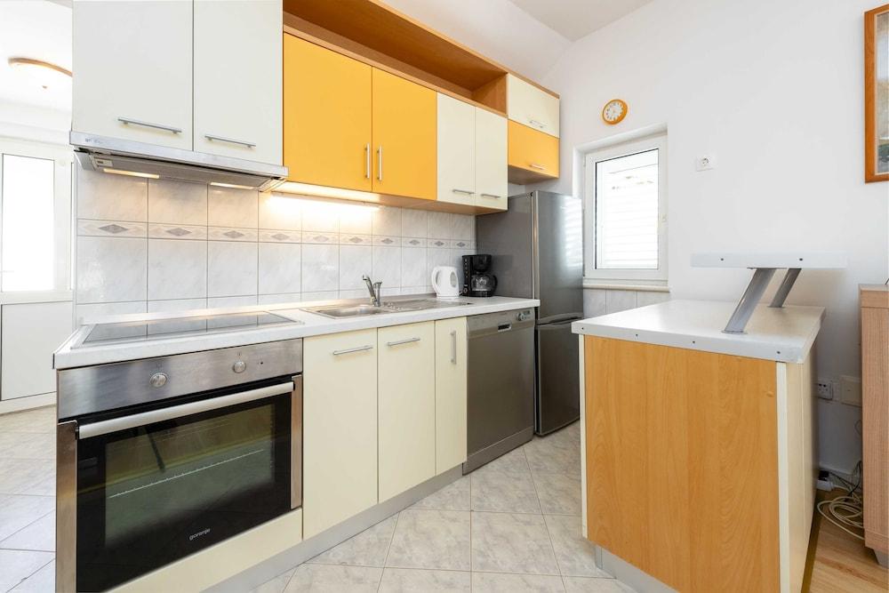 Green Hills Apartment