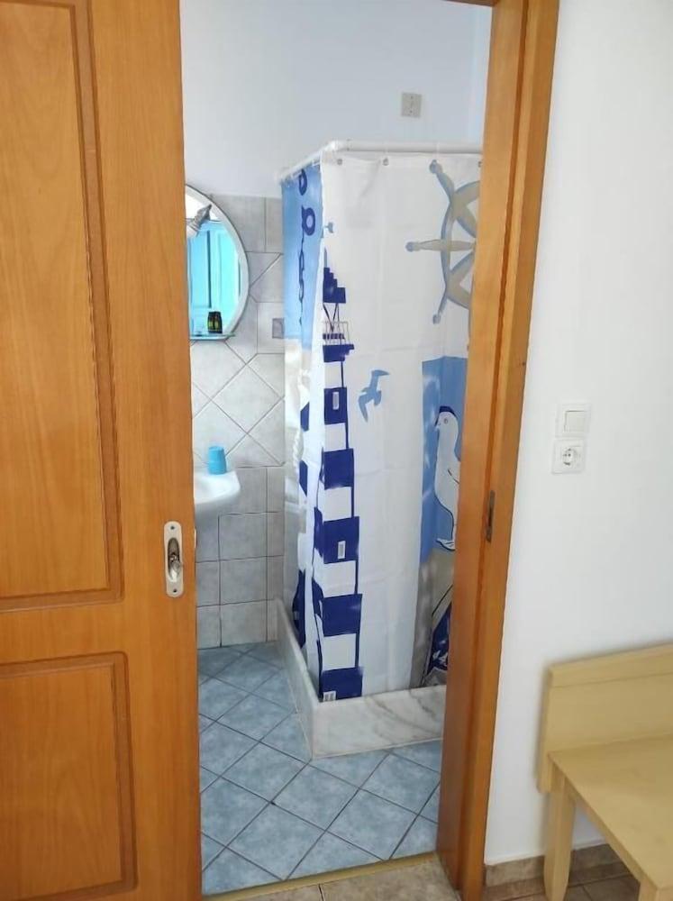 Studios Agira Serifos