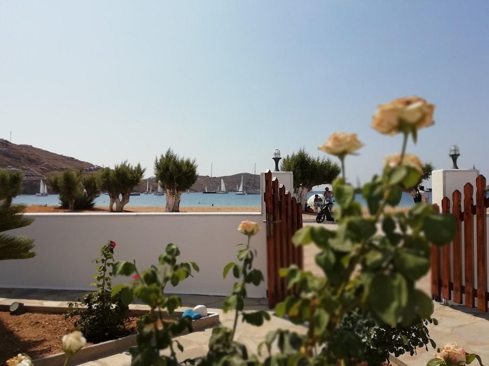 Studios Agira Serifos