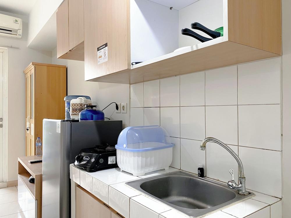 Homey And Simply Look Studio Springlake Summarecon Bekasi Apartment