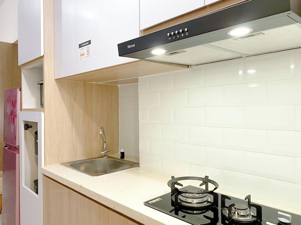 Good Choice And Comfy Studio Springlake Summarecon Bekasi Apartment