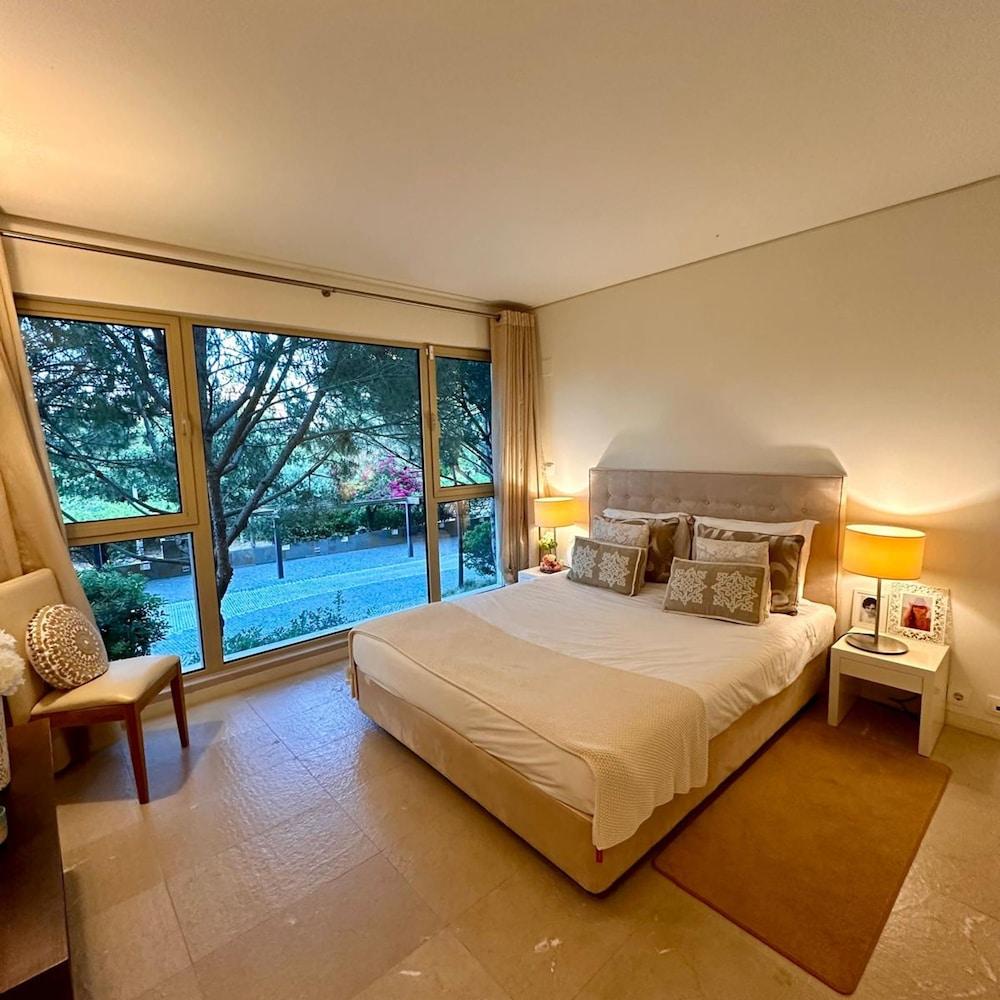 Tr ia Amazing Seaview Apartment