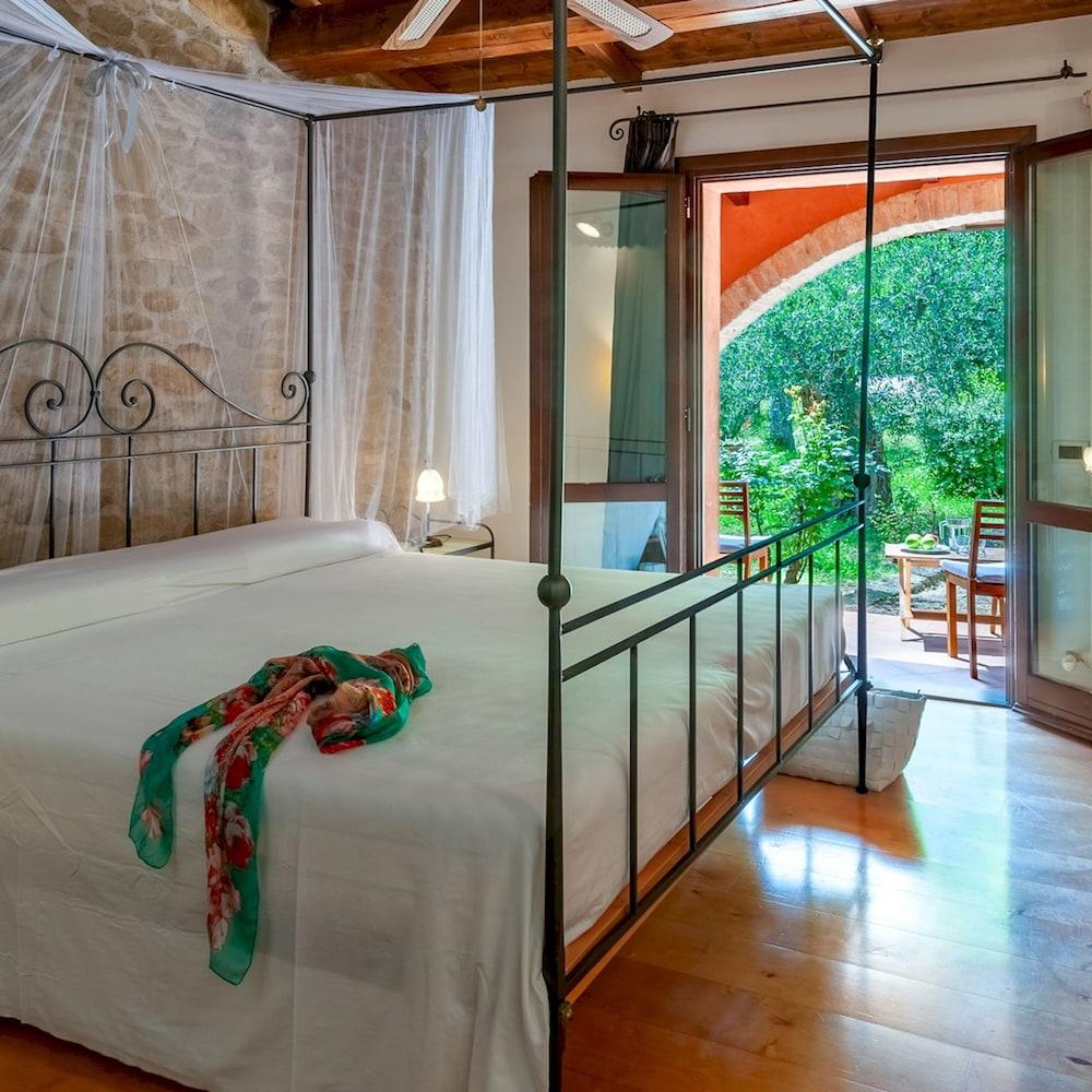 Casale Belvedere 9 Emma Villas