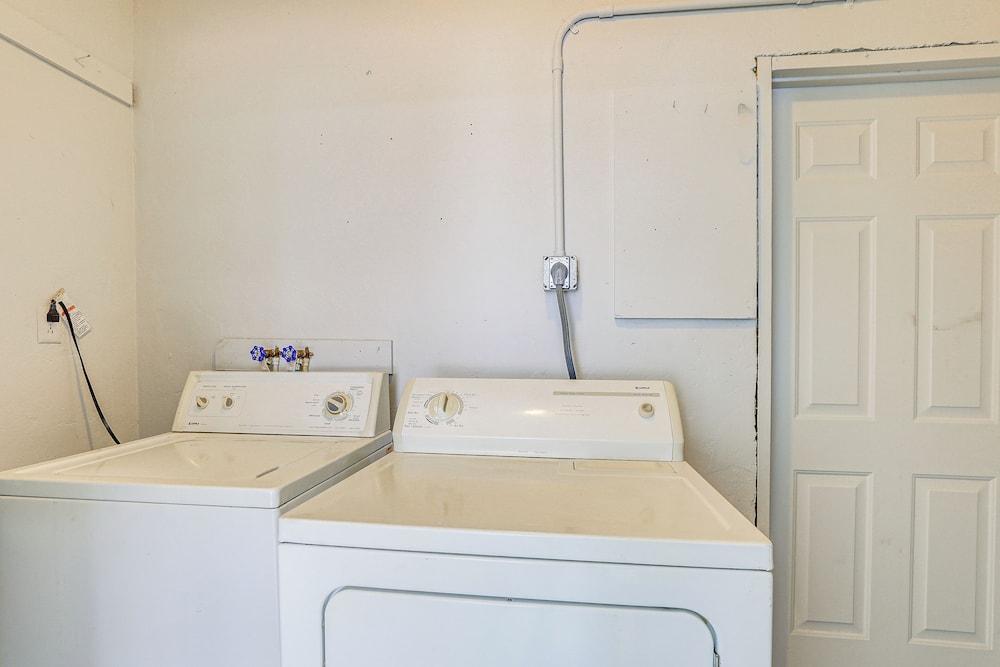 Sarasota Duplex in Gillespie Park: 1 Mi to Dtwn!