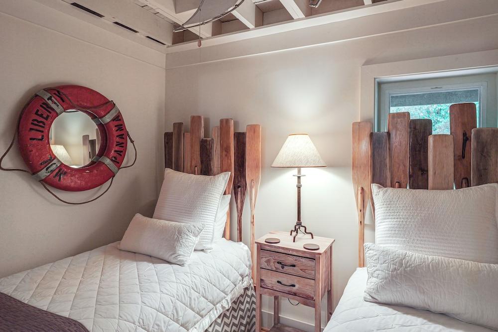 Silver Point Home ~ 1/2 Mi to Center Hill Lake!