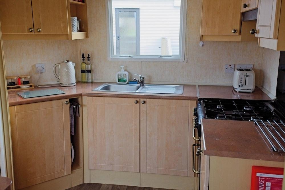 Comfortable Mobile Home in the Countryside