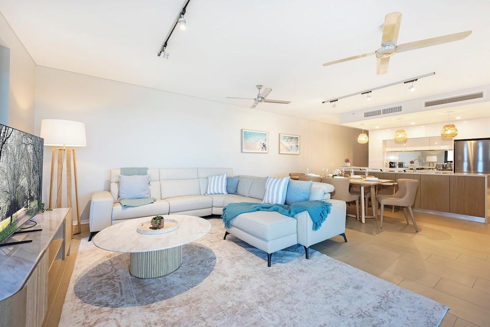 Darwin Waterfront Penthouse