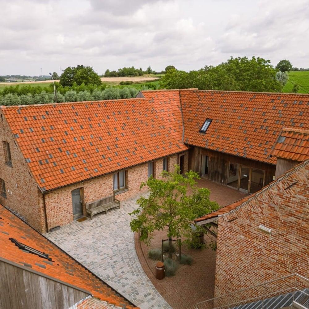 Charming Roger s Farm