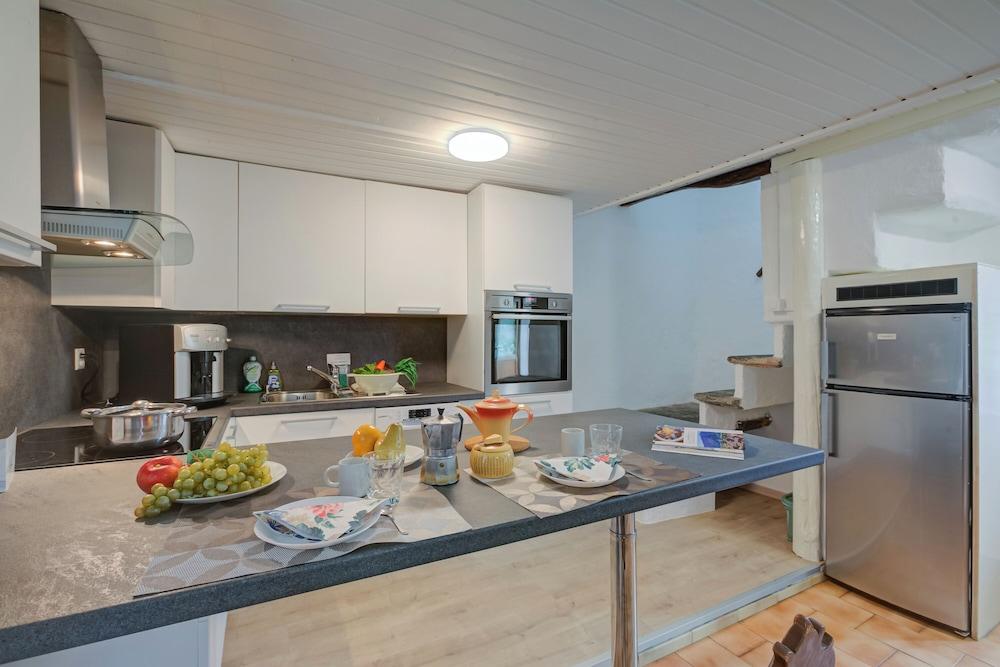 Rustic Mountain Brissago 1