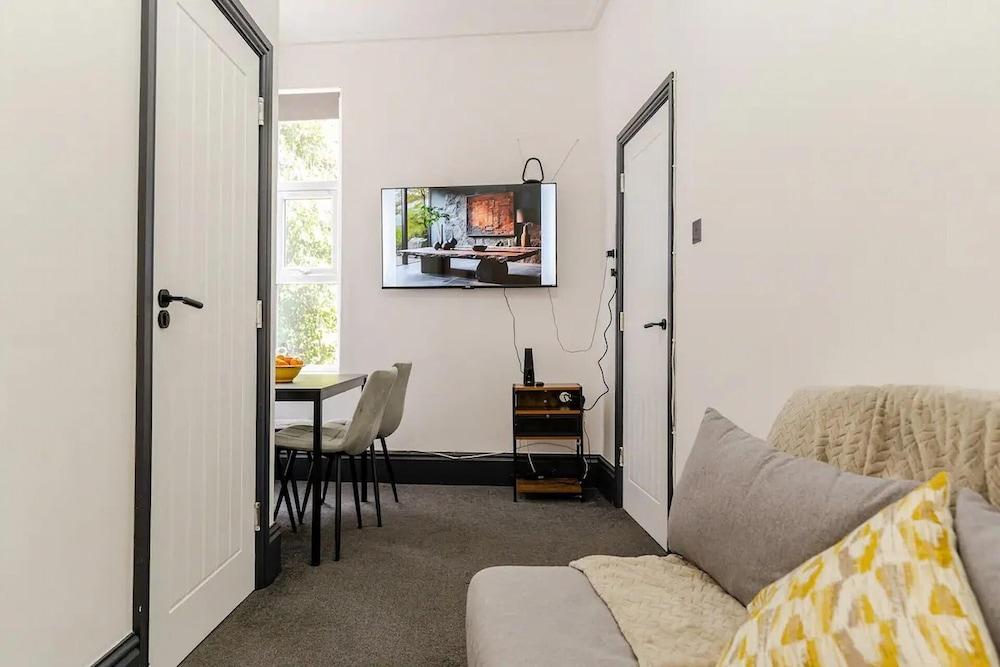 Captivating 2-bed Apartment in Birmingham