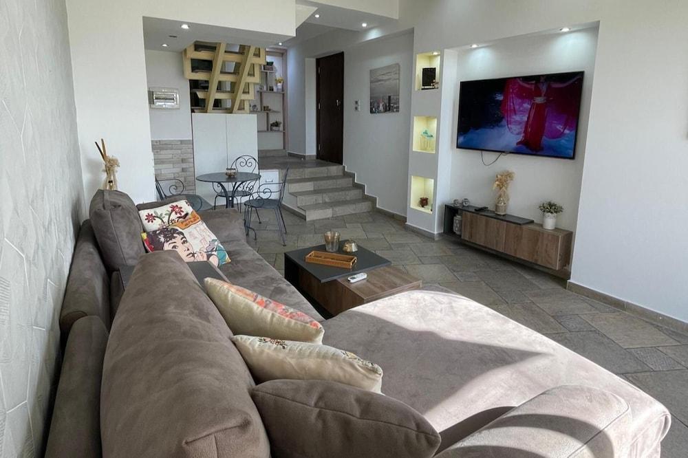 2 Bed Flat - Sleeps 7 - Pets - Parking - Wifi