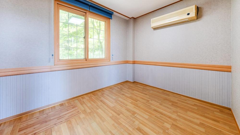 Yeongheungdo Noeul&bada Pension